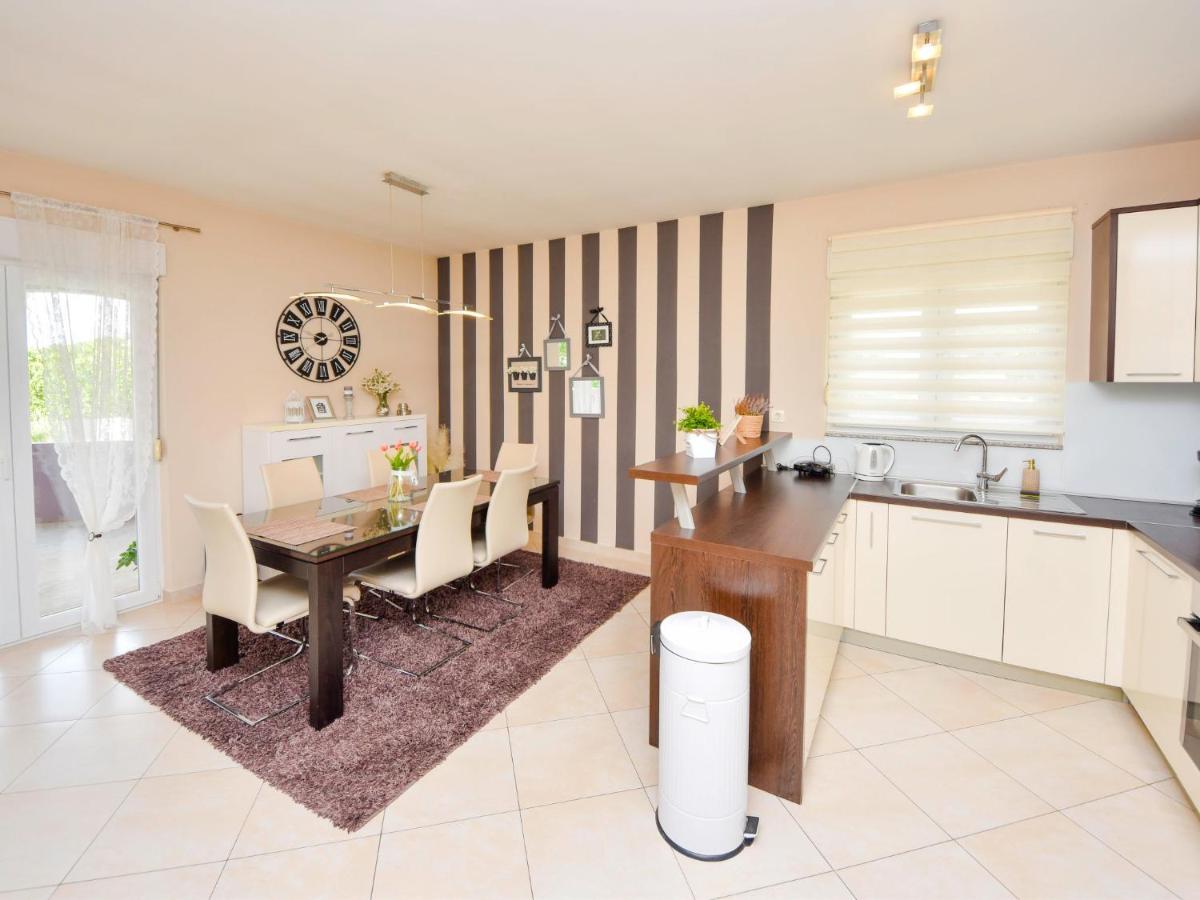 Holiday Home Stipe By Interhome Smilcic エクステリア 写真